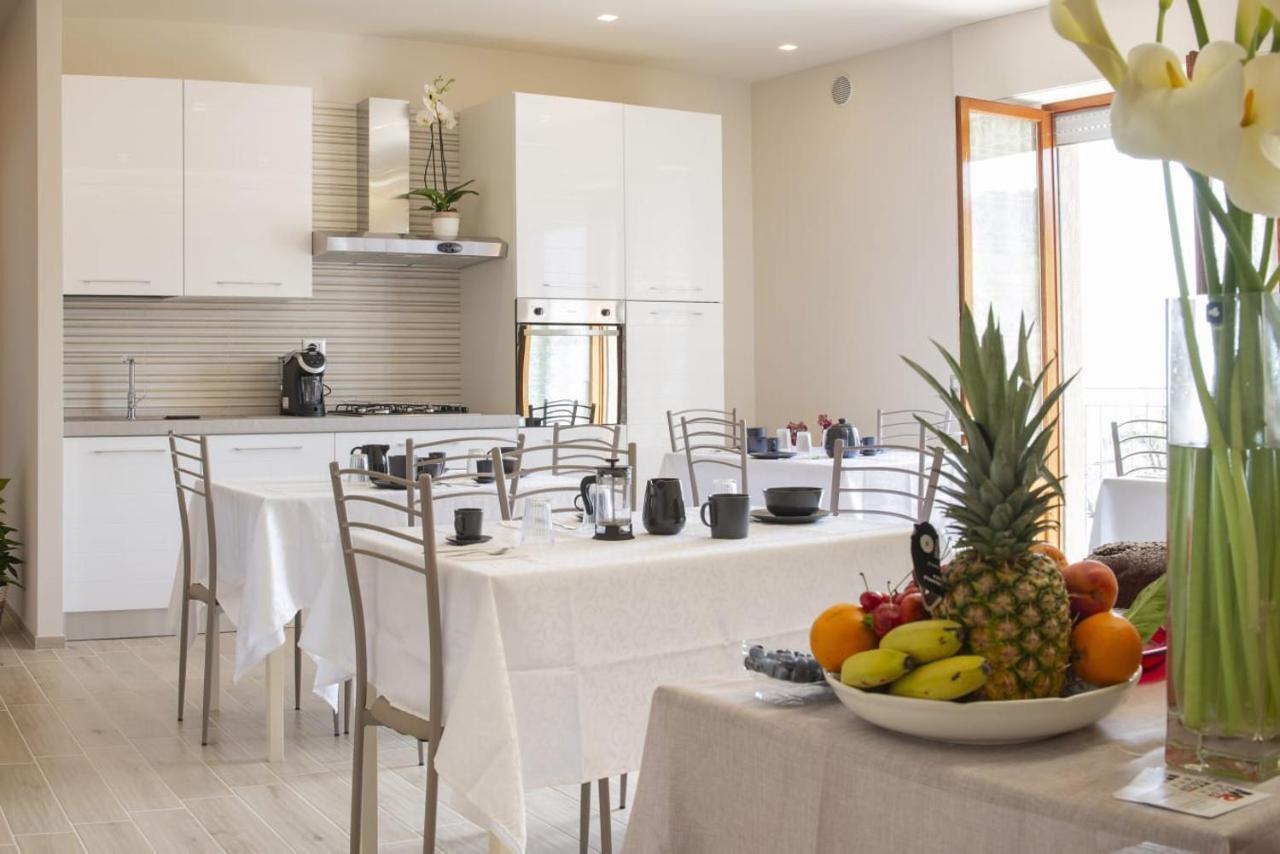 B&B Alba Sul Mare Guest House Massignano Kültér fotó