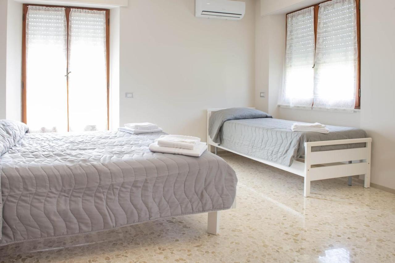 B&B Alba Sul Mare Guest House Massignano Kültér fotó