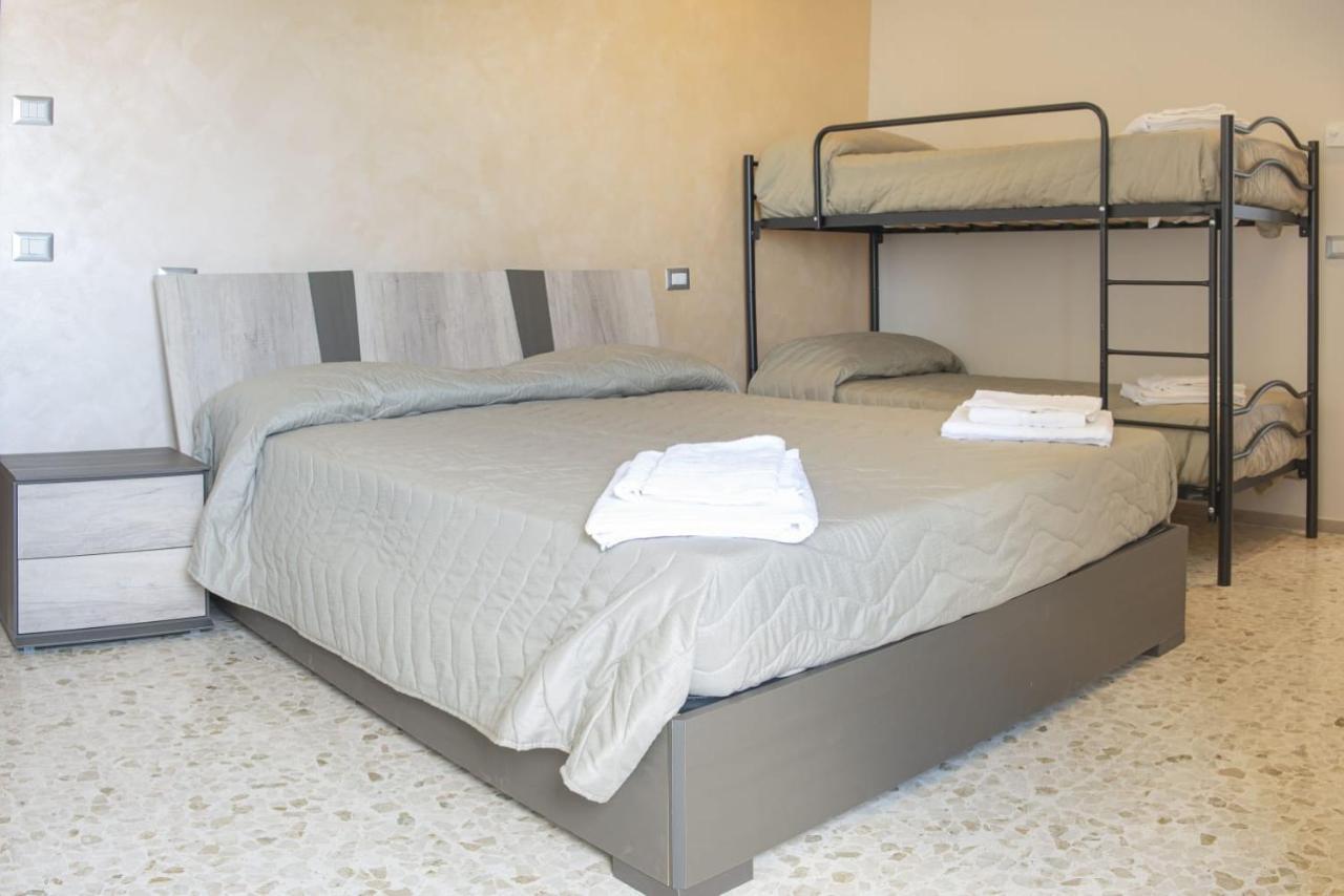 B&B Alba Sul Mare Guest House Massignano Kültér fotó